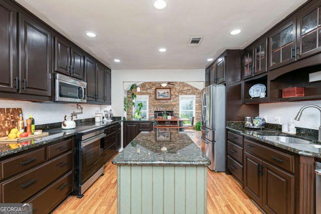 3021 Old Lost Mountain Road, Powder Springs, GA 30127