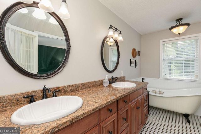 3021 Old Lost Mountain Road, Powder Springs, GA 30127