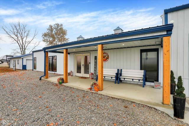 8257 S County Road 1075 W, Charlottesville, IN 46117