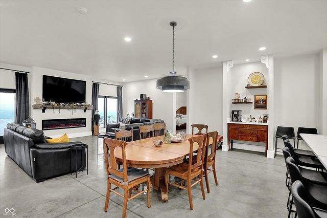 8257 S County Road 1075 W, Charlottesville, IN 46117