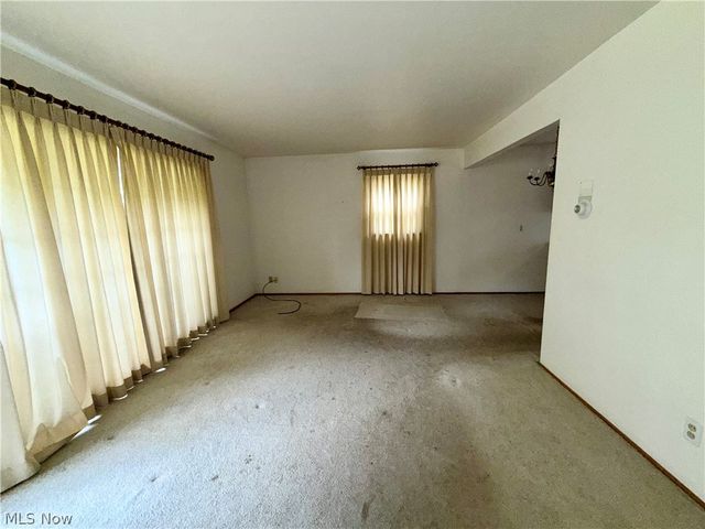 142 N Main Street N, Youngstown, OH 44515