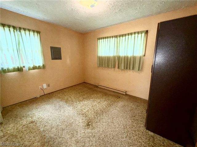 142 N Main Street N, Youngstown, OH 44515