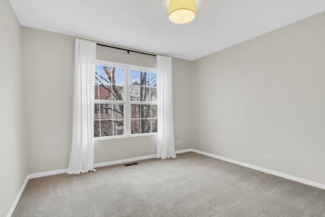 983 Ellsworth Drive, Grayslake, IL 60030