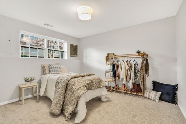 983 Ellsworth Drive, Grayslake, IL 60030