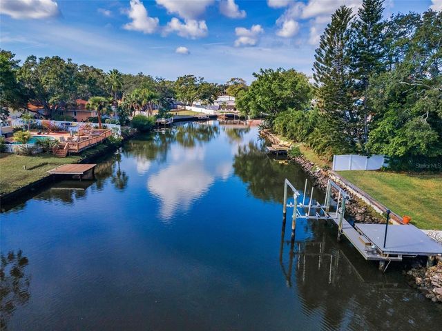 2391 ROBERTA LANE, Clearwater, FL 33764