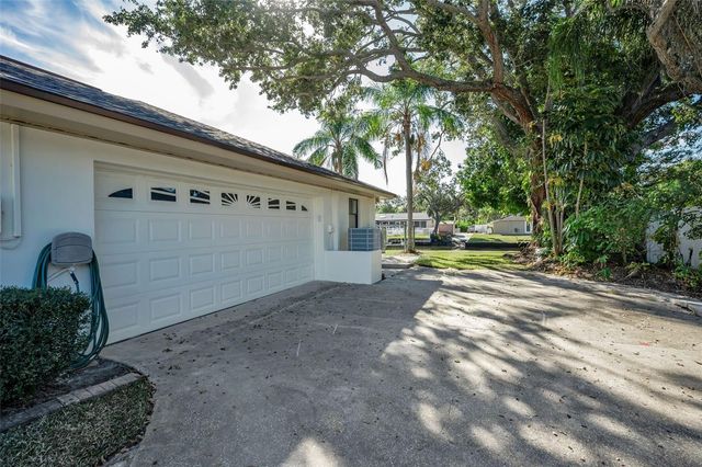 2391 ROBERTA LANE, Clearwater, FL 33764