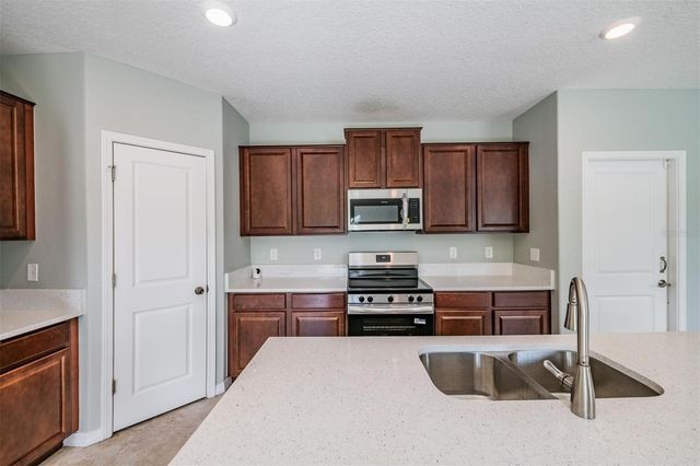 253 CASCADE BEND DRIVE, Ruskin, FL 33570