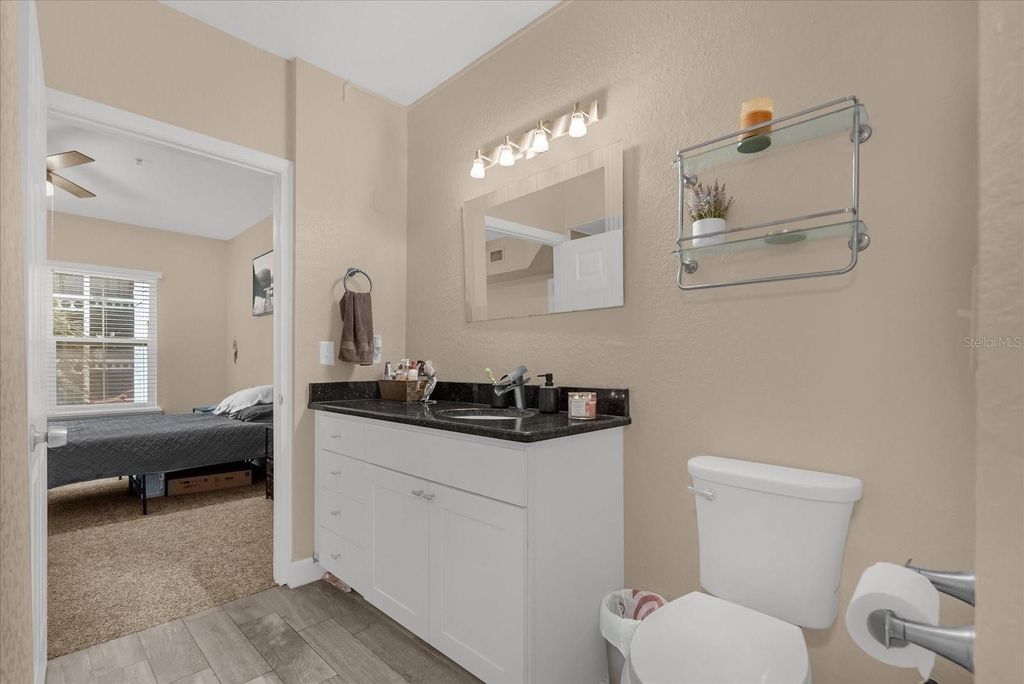 Image 13 of property listing at 304 E SOUTH STREET 2026, Orlando, FL 32801