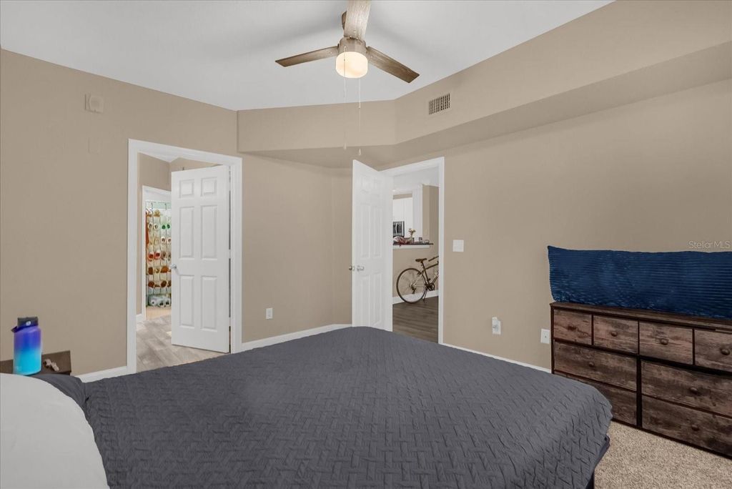 Image 16 of property listing at 304 E SOUTH STREET 2026, Orlando, FL 32801