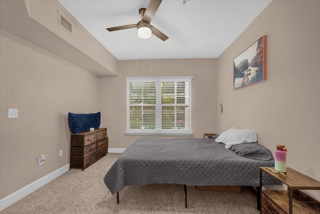 Image 17 of property listing at 304 E SOUTH STREET 2026, Orlando, FL 32801