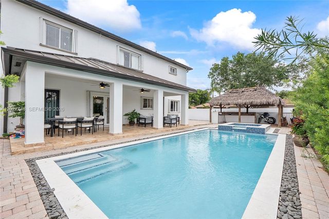 16732 NW 89th Pl, Miami Lakes, FL 33018