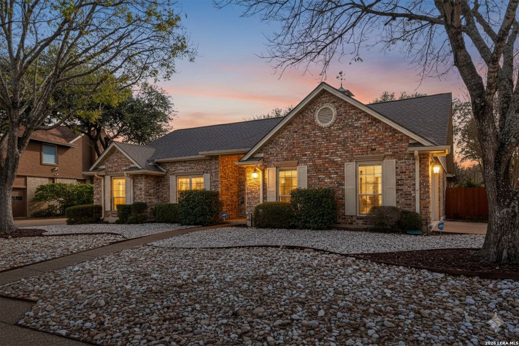 6215 mission hills, San Antonio, TX 78244