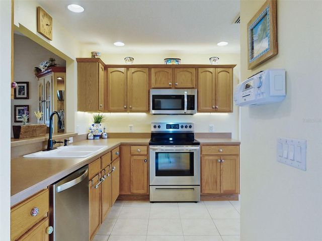 2752 IRIS WAY, The Villages, FL 32162