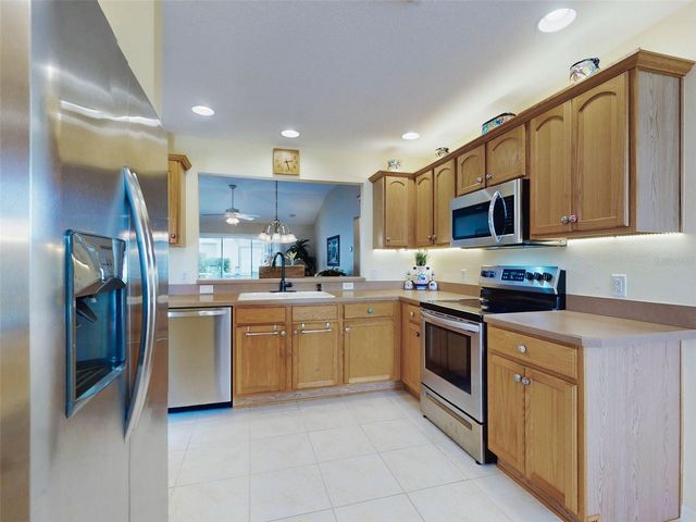 2752 IRIS WAY, The Villages, FL 32162