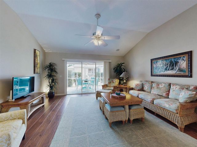 2752 IRIS WAY, The Villages, FL 32162