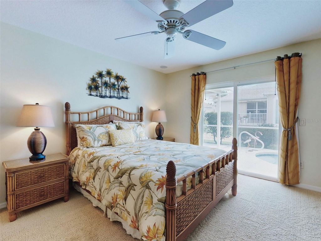 Image 30 of property listing at 2752 IRIS WAY, The Villages, FL 32162