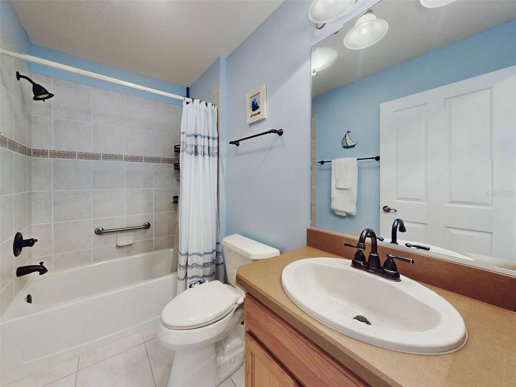 Image 43 of property listing at 2752 IRIS WAY, The Villages, FL 32162