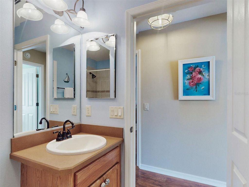 Image 44 of property listing at 2752 IRIS WAY, The Villages, FL 32162