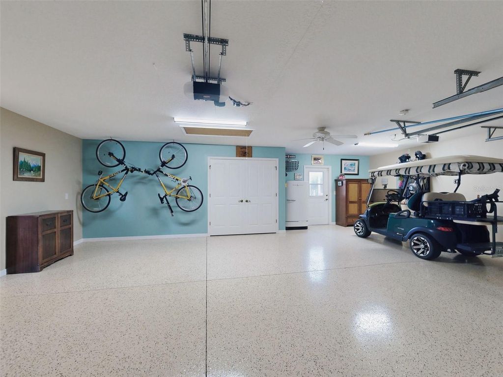 Image 57 of property listing at 2752 IRIS WAY, The Villages, FL 32162