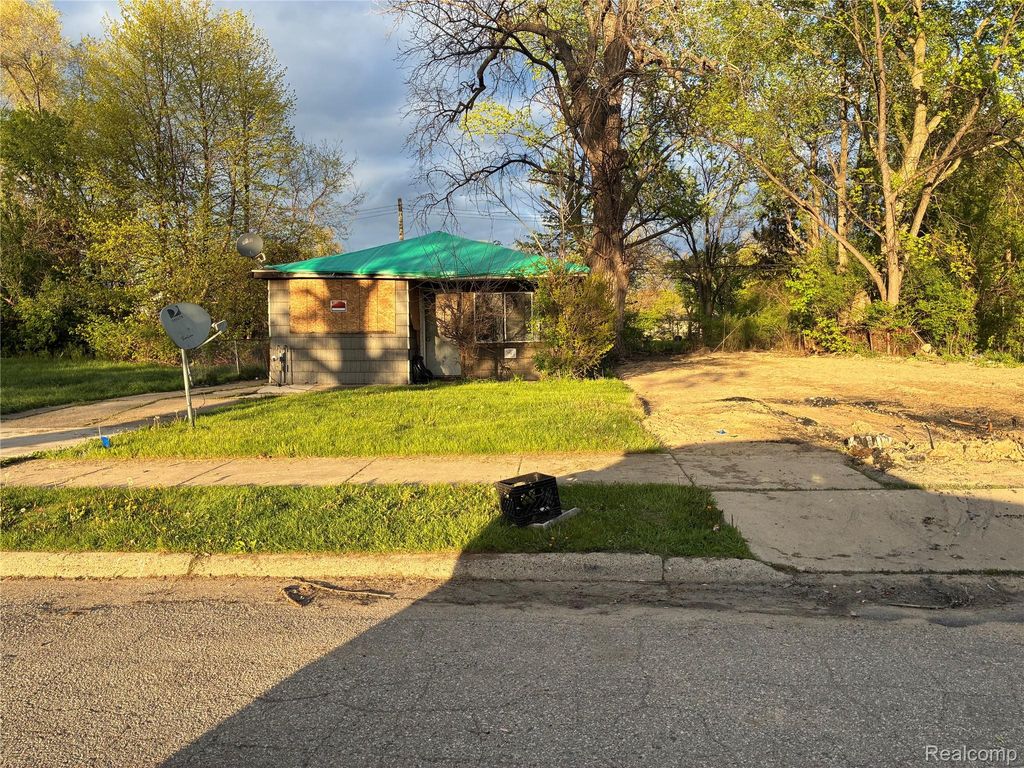 14570 Trinity Street, Detroit, MI 48223
