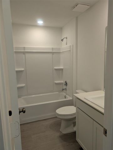 9039 Marbled Duck Drive, Baytown, TX 77521