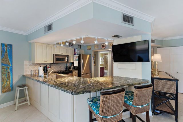 1605 Us-1 B206, Jupiter, FL 33477