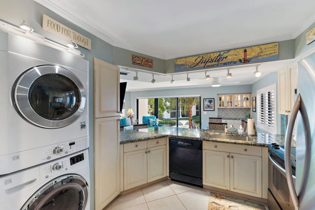 1605 Us-1 B206, Jupiter, FL 33477