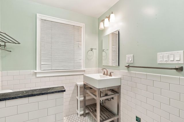 3264 Milton Avenue, Columbus, OH 43202