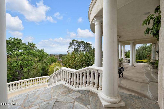 932 Rosario Drive, Thousand Oaks, CA 91362