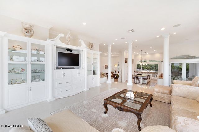 932 Rosario Drive, Thousand Oaks, CA 91362