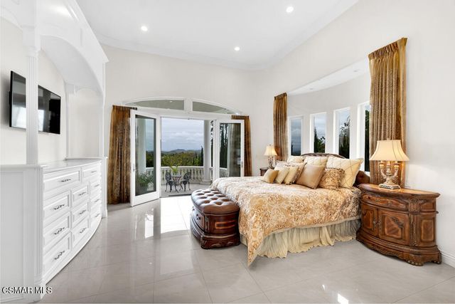 932 Rosario Drive, Thousand Oaks, CA 91362