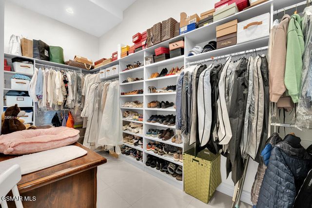 932 Rosario Drive, Thousand Oaks, CA 91362