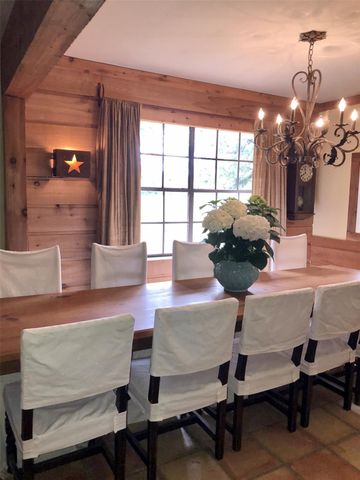 2290 Interstate 45 S, New Waverly, TX 77358