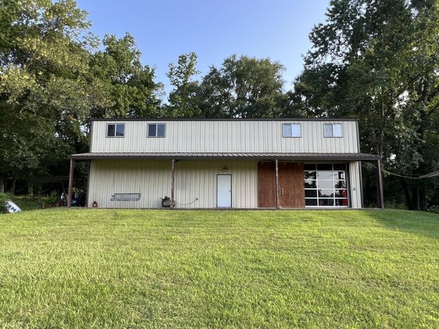 2290 Interstate 45 S, New Waverly, TX 77358