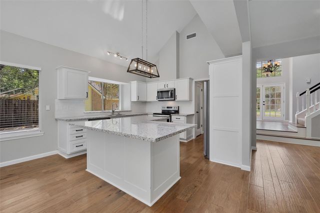 35 Cornerbrook Place, The Woodlands, TX 77381