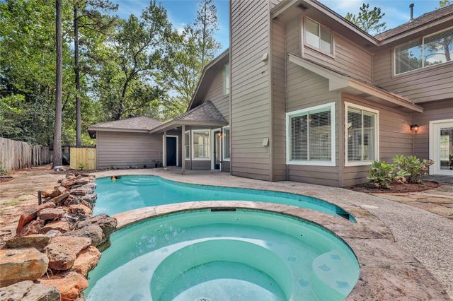 35 Cornerbrook Place, The Woodlands, TX 77381
