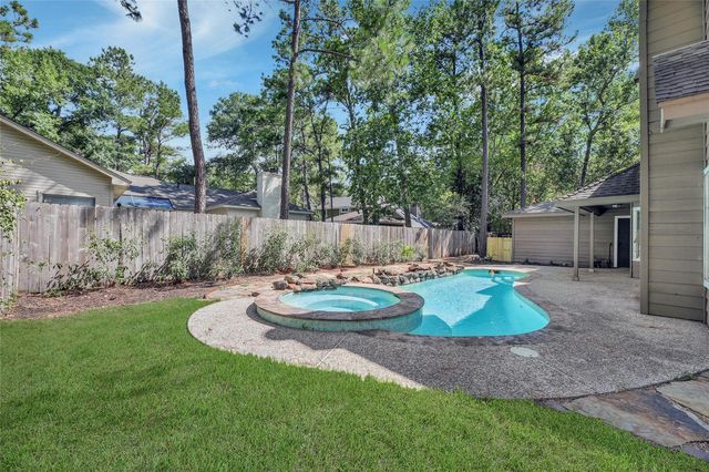 35 Cornerbrook Place, The Woodlands, TX 77381