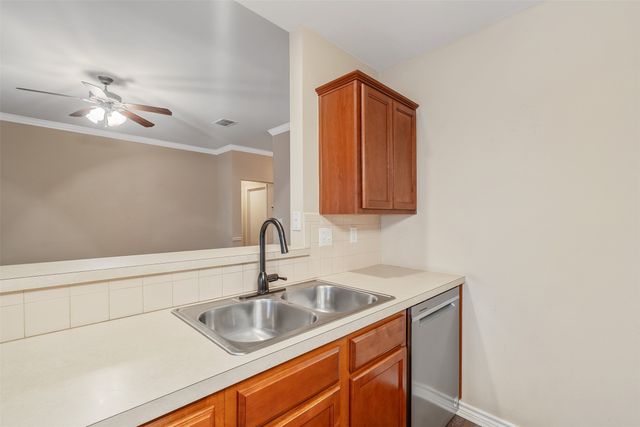 421 W Cumberland 205, Tyler, TX 75703