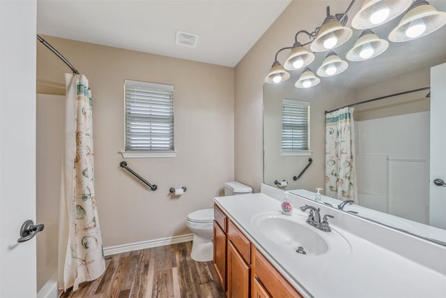 421 W Cumberland 205, Tyler, TX 75703
