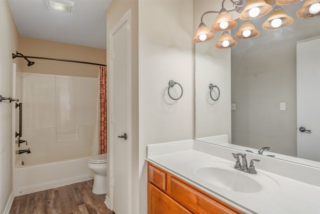 421 W Cumberland 205, Tyler, TX 75703