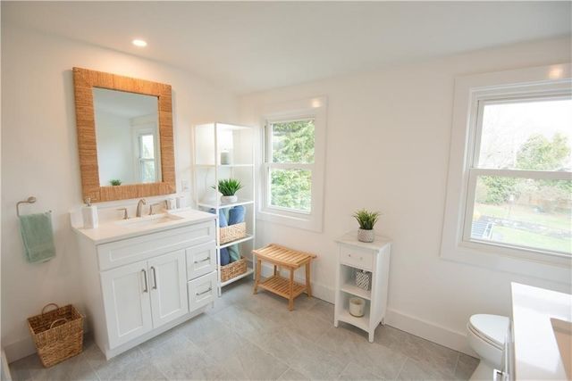 29 Fenner Avenue, Newport, RI 02840