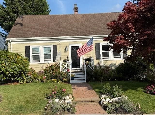 29 Fenner Avenue, Newport, RI 02840