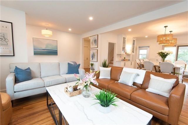 29 Fenner Avenue, Newport, RI 02840