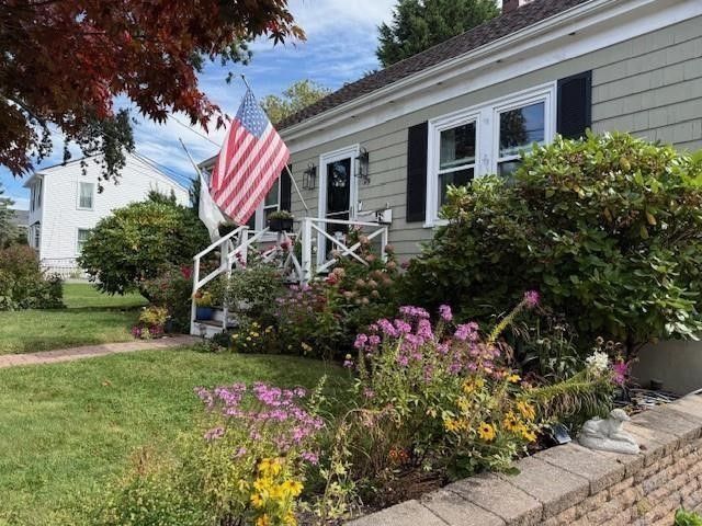 29 Fenner Avenue, Newport, RI 02840