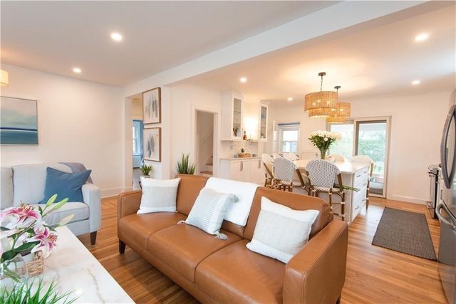 29 Fenner Avenue, Newport, RI 02840