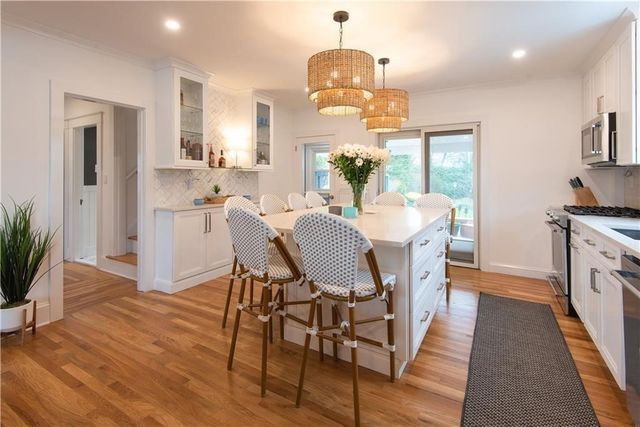29 Fenner Avenue, Newport, RI 02840