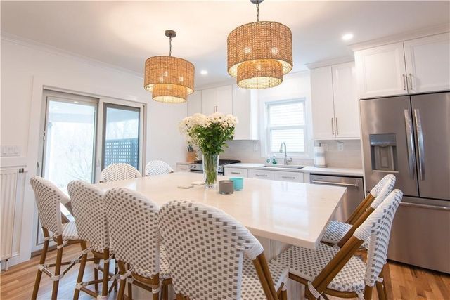 29 Fenner Avenue, Newport, RI 02840