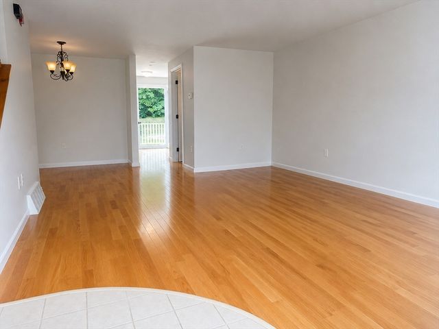 161 Winter St 22, Hanson, MA 02341