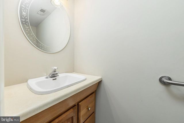 832 SAINT REGIS CT, West Deptford, NJ 08051