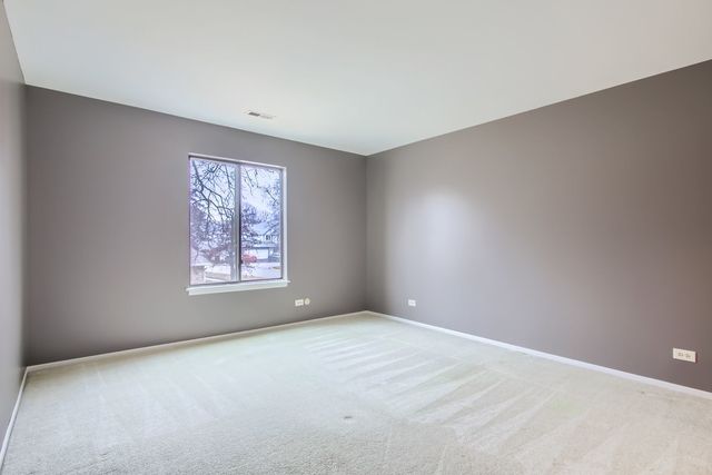 372 Springlake Lane C, Aurora, IL 60504